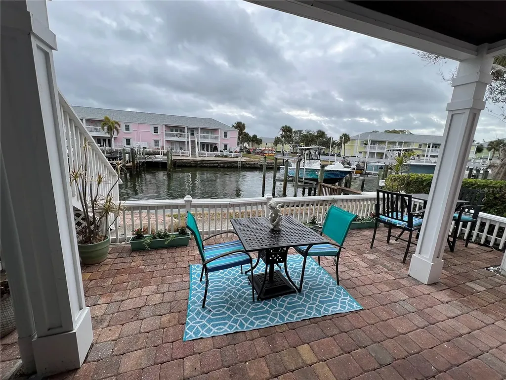 5164 Beach Drive SE St Petersburg FL 33705