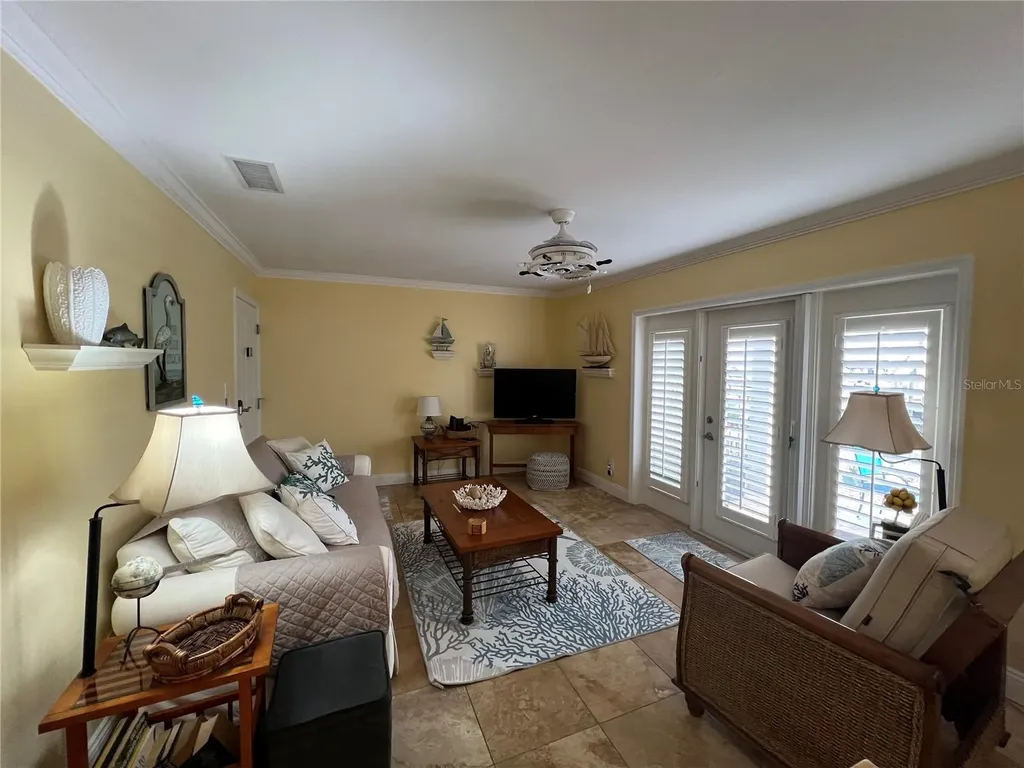 5164 Beach Drive SE St Petersburg FL 33705