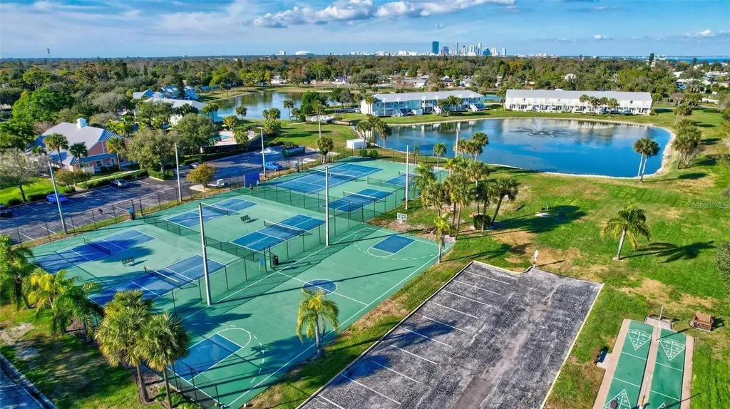 5164 Beach Drive SE St Petersburg FL 33705