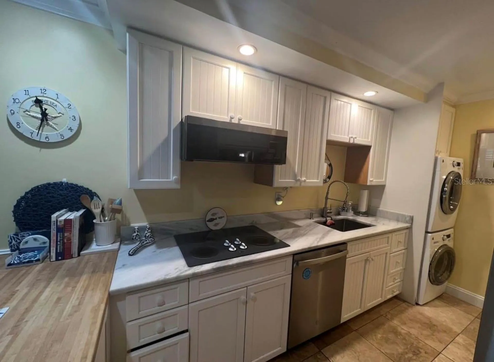 5164 Beach Drive SE St Petersburg FL 33705
