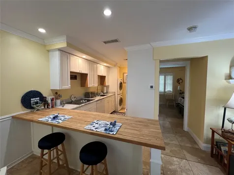 5164 Beach Drive SE St Petersburg FL 33705