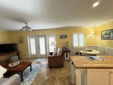5164 Beach Drive SE St Petersburg FL 33705