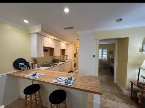 5164 Beach Drive SE St Petersburg FL 33705
