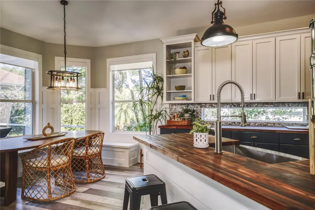 5546 Whitehead Street Bradenton FL 34203