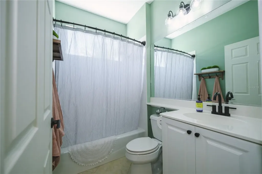 5546 Whitehead Street Bradenton FL 34203