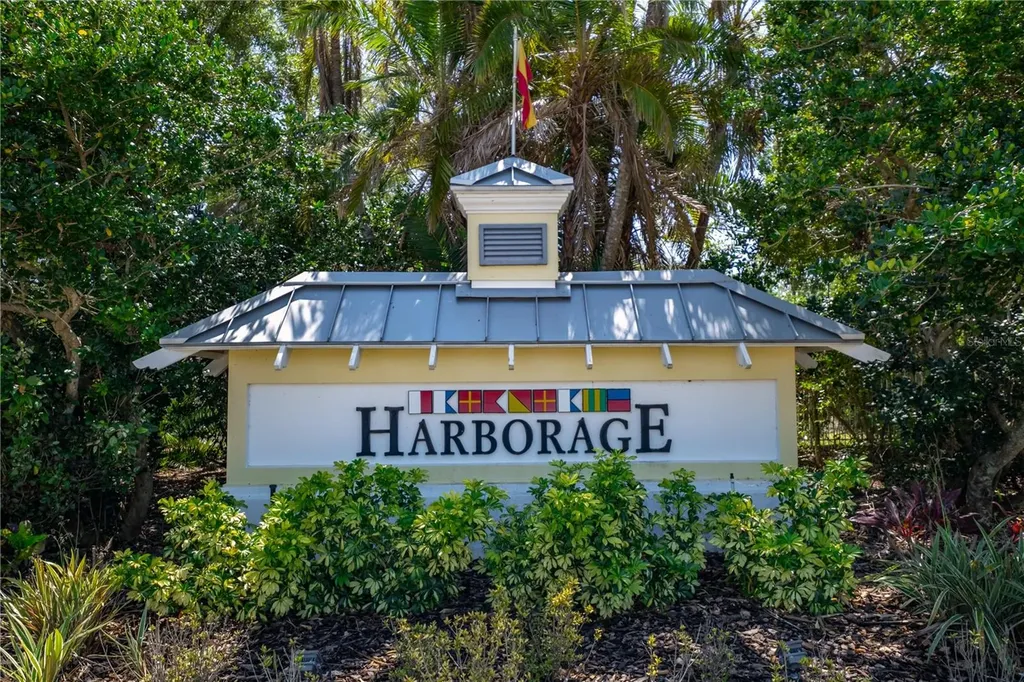 5546 Whitehead Street Bradenton FL 34203