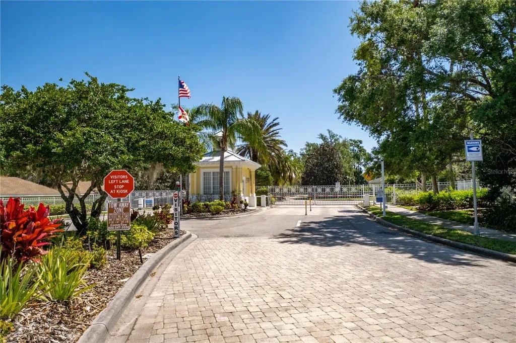 5546 Whitehead Street Bradenton FL 34203