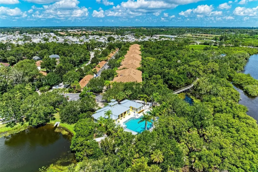 5546 Whitehead Street Bradenton FL 34203