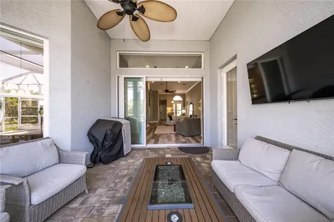 5546 Whitehead Street Bradenton FL 34203