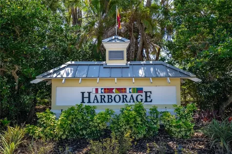 5546 Whitehead Street Bradenton FL 34203