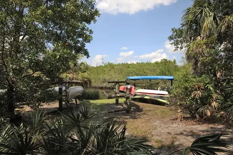 5546 Whitehead Street Bradenton FL 34203