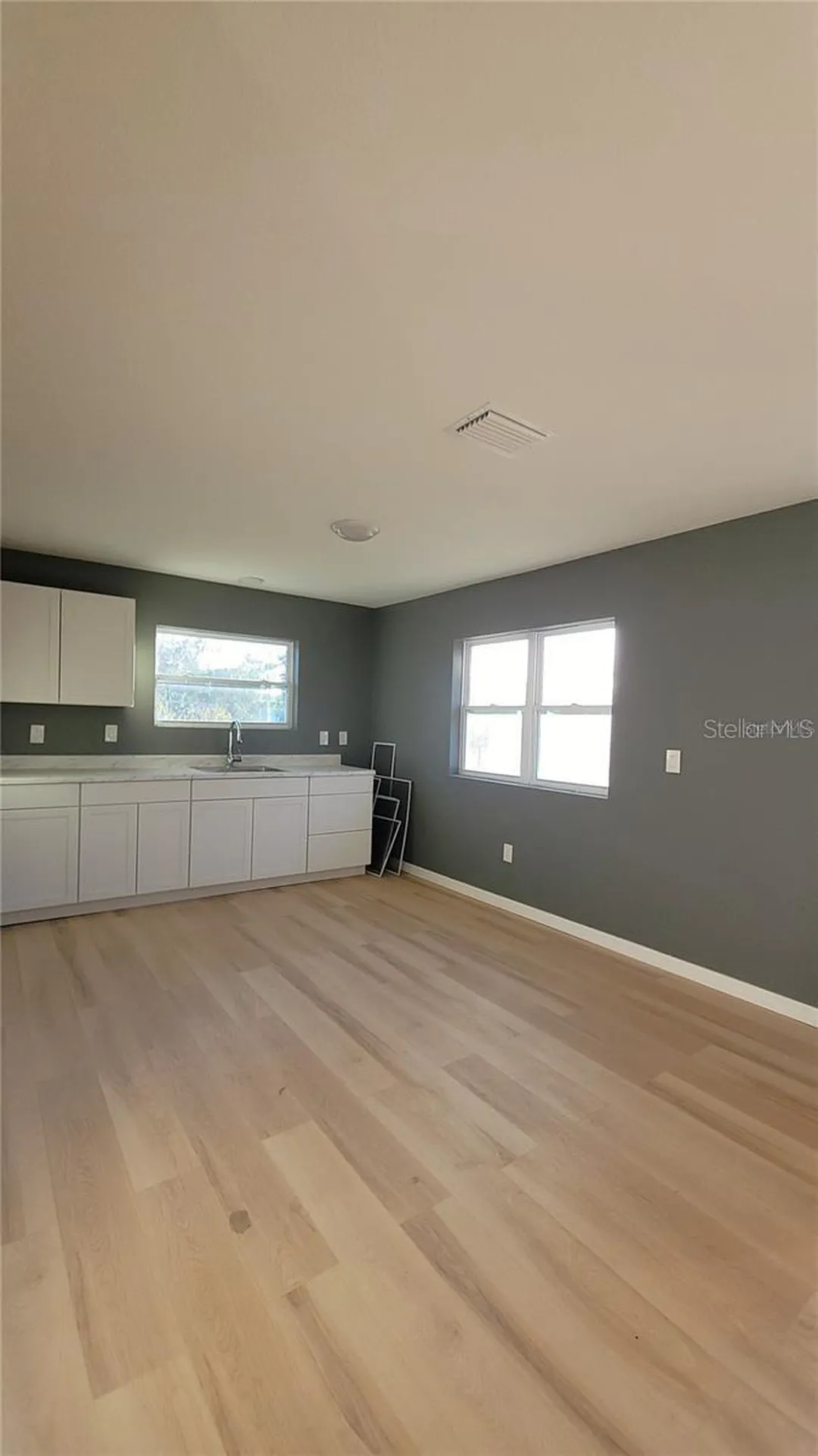1025 N Clara Avenue Deland FL 32720