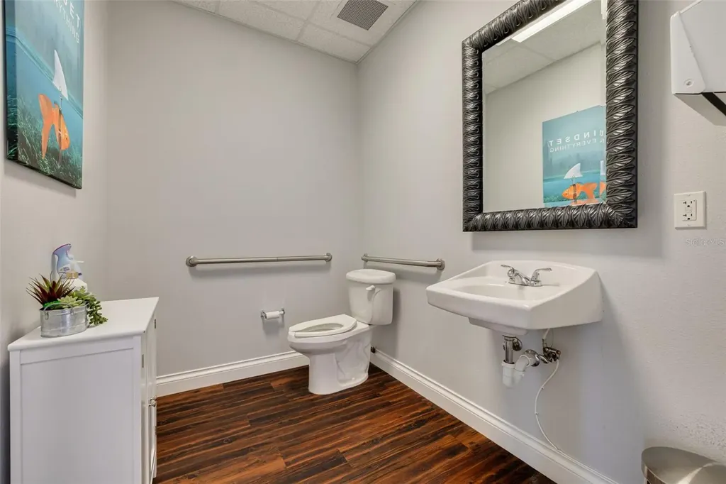 1033 W Bay Drive Largo FL 33770