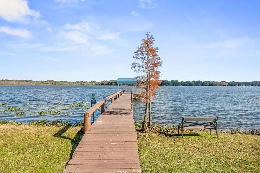 1204 Lady Guinevere Drive Valrico FL 33594