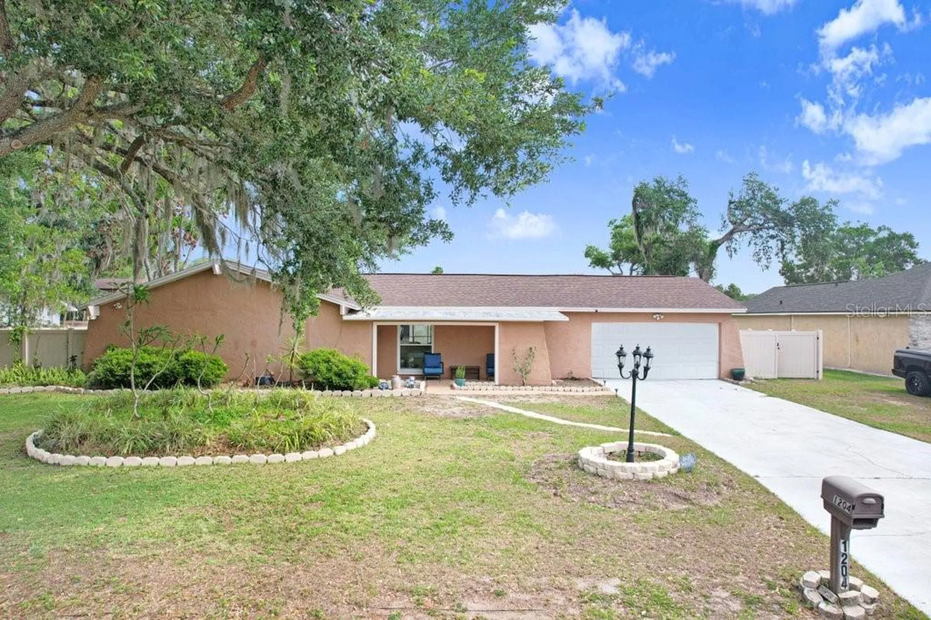 1204 Lady Guinevere Drive Valrico FL 33594