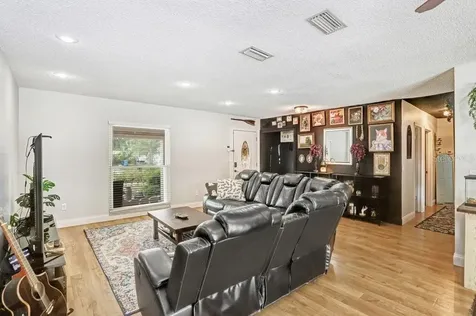 1204 Lady Guinevere Drive Valrico FL 33594
