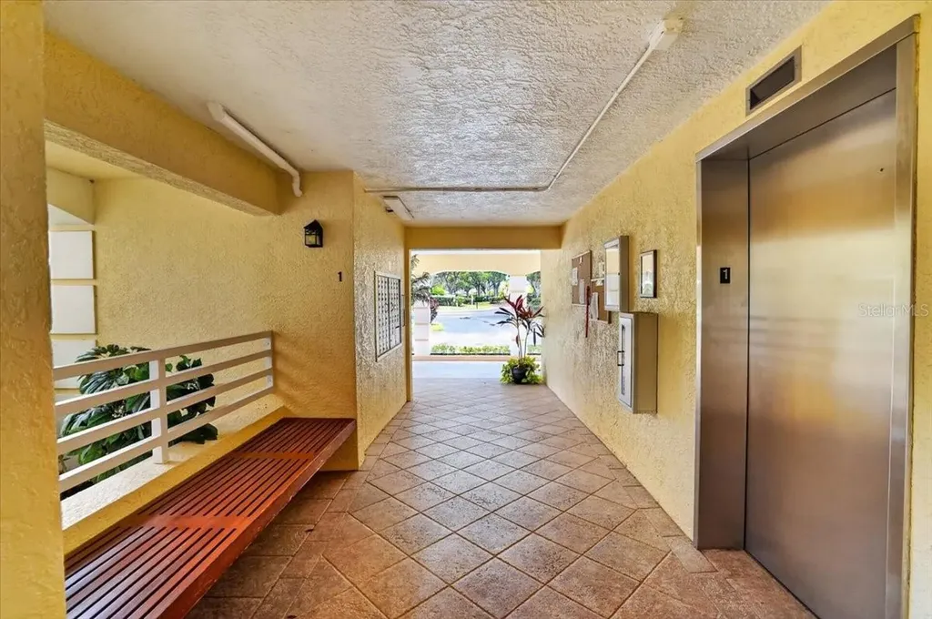 1040 Wexford Boulevard Venice FL 34293