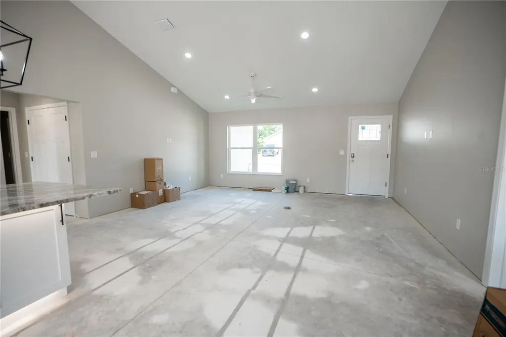 6595 SW 179th Court Road Dunnellon FL 34432