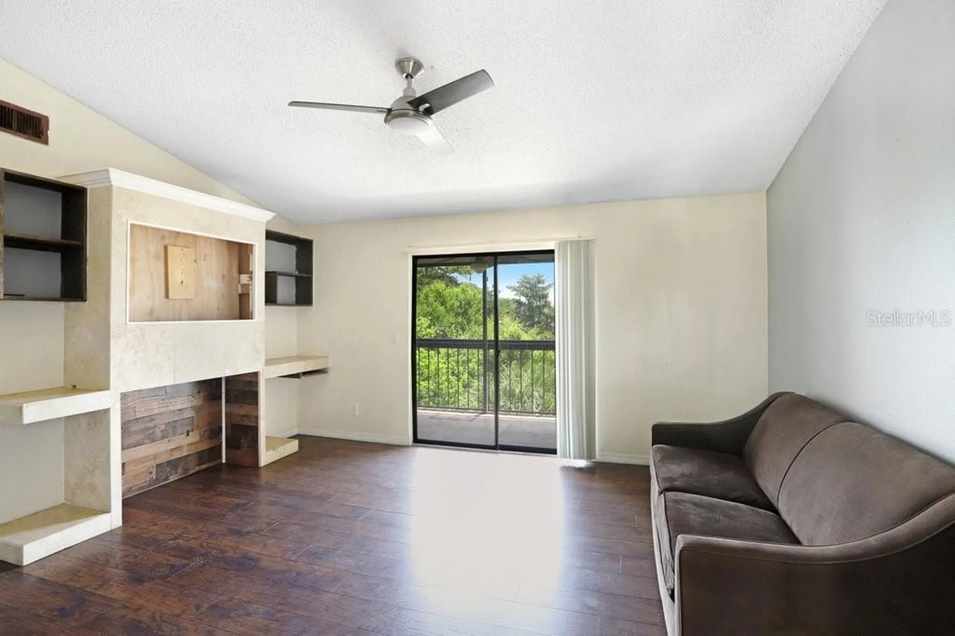 2030 Cascades Boulevard Kissimmee FL 34741