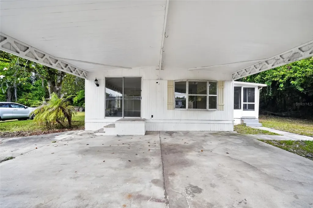 3302 Peachtree Hill Road Lakeland FL 33801