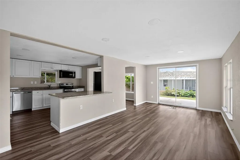 3302 Peachtree Hill Road Lakeland FL 33801