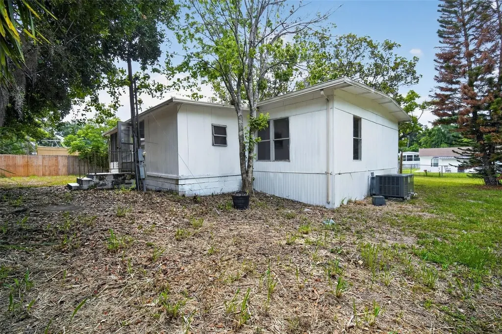 3302 Peachtree Hill Road Lakeland FL 33801