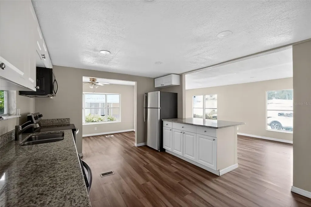 3302 Peachtree Hill Road Lakeland FL 33801