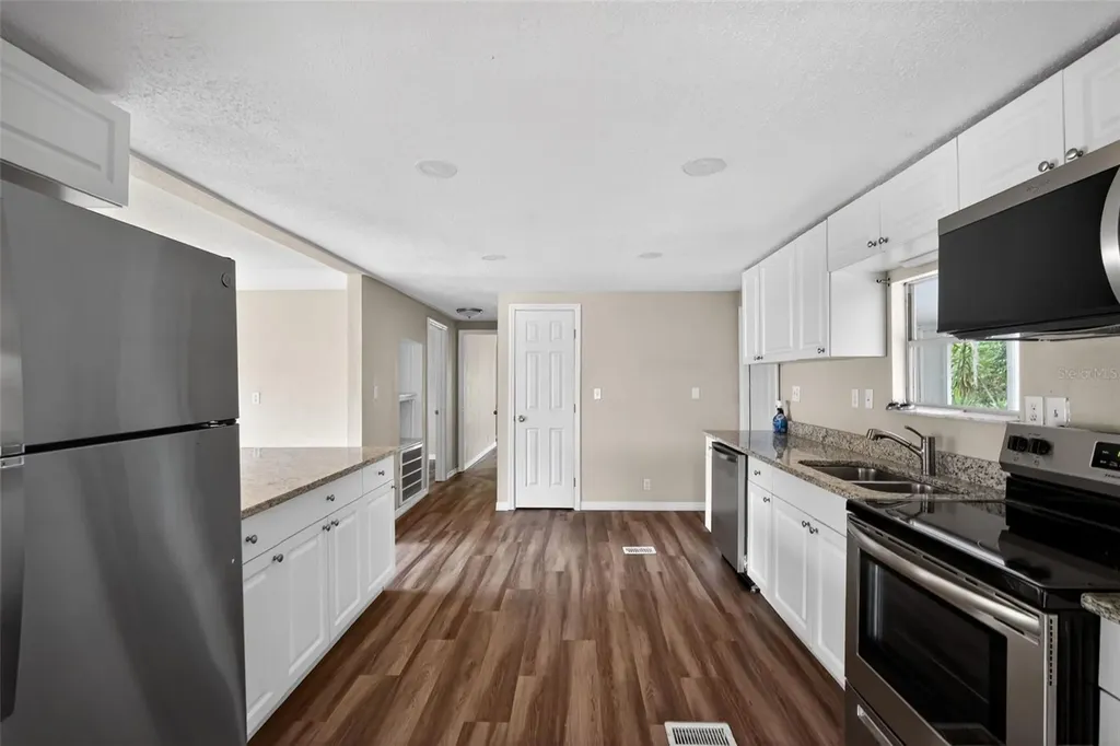 3302 Peachtree Hill Road Lakeland FL 33801