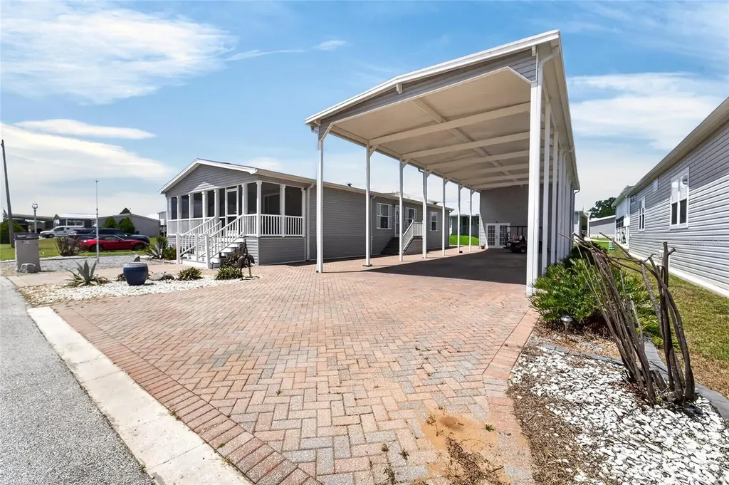 10039 Sterling Avenue Dade City FL 33525