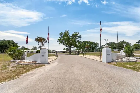10039 Sterling Avenue Dade City FL 33525