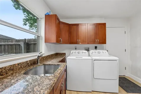 1525 Kestrel Way Brandon FL 33511