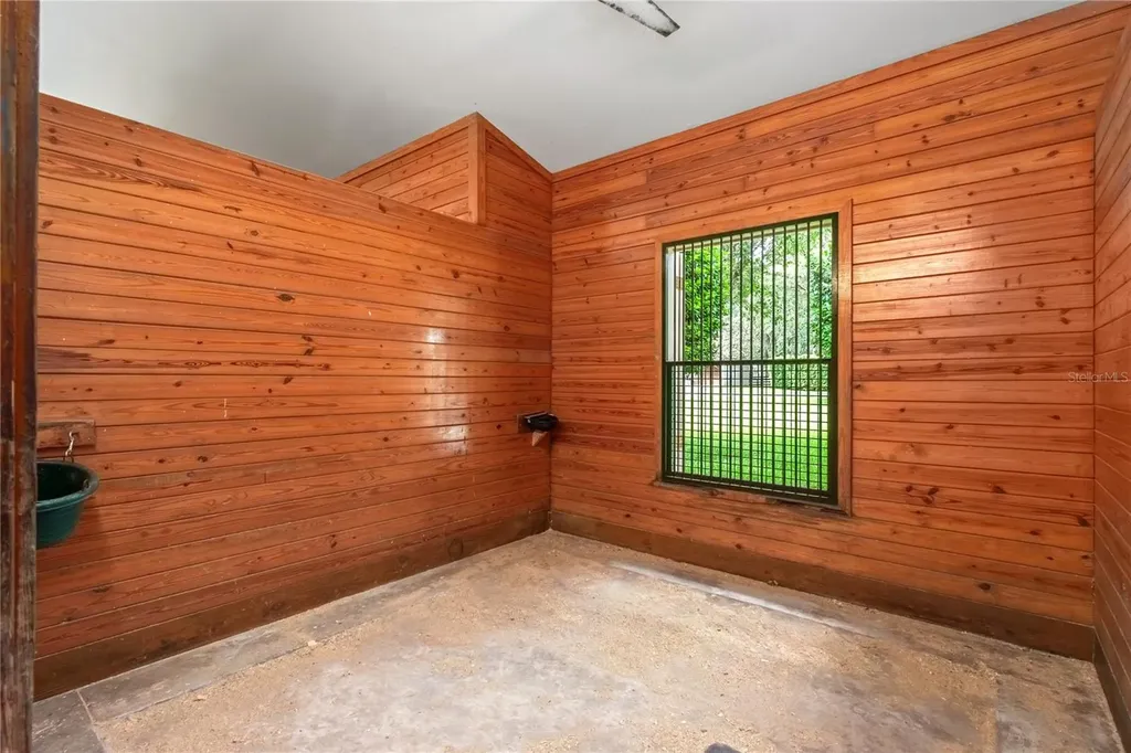 6157 W Highway 329 Reddick FL 32686