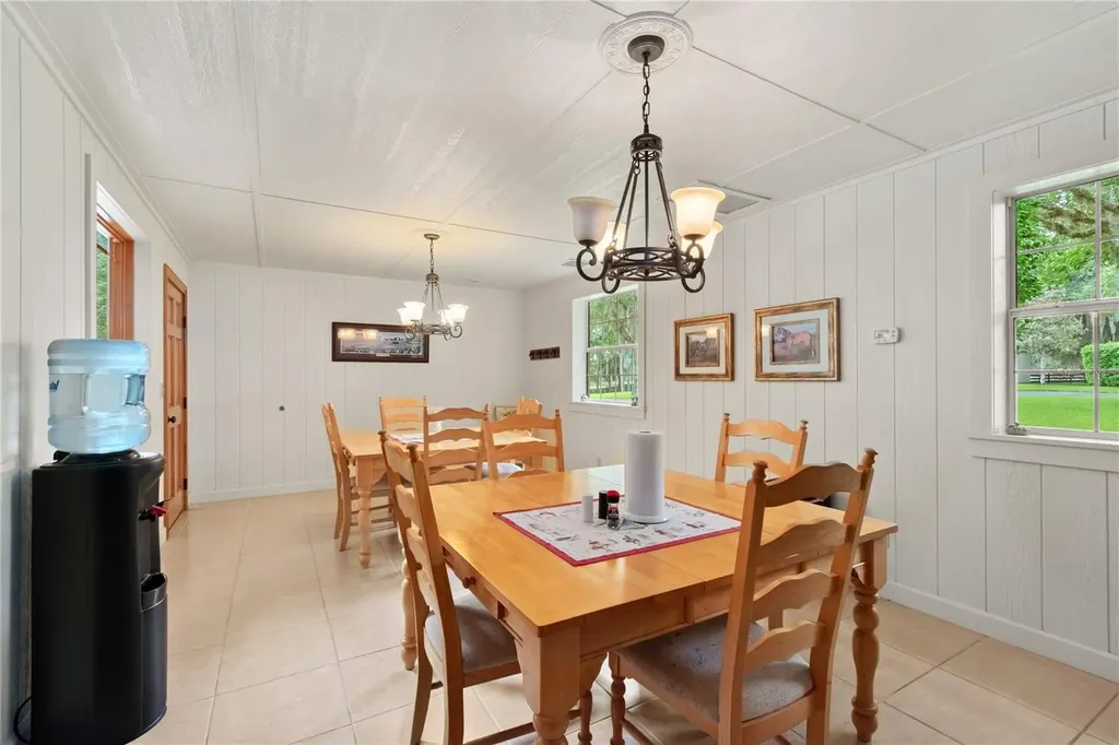 6157 W Highway 329 Reddick FL 32686