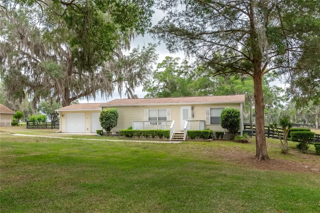 6157 W Highway 329 Reddick FL 32686