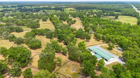 6157 W Highway 329 Reddick FL 32686