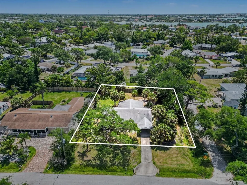 413 Pameto Road Nokomis FL 34275