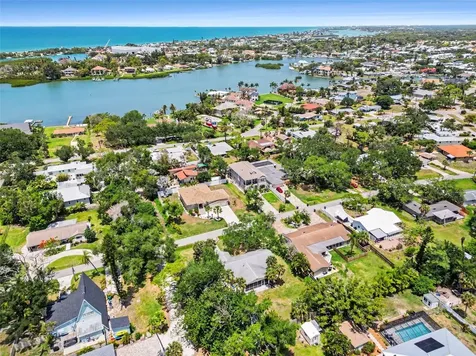 413 Pameto Road Nokomis FL 34275