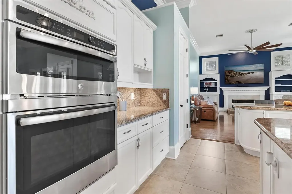 1641 Edgewater Drive Mount Dora FL 32757