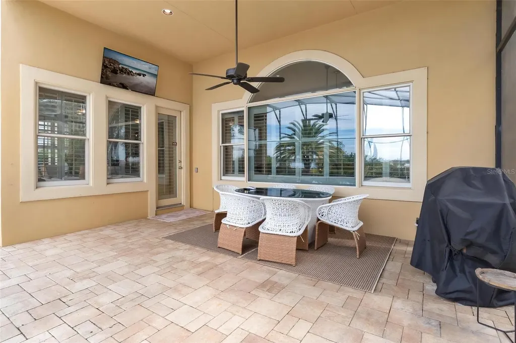 1641 Edgewater Drive Mount Dora FL 32757