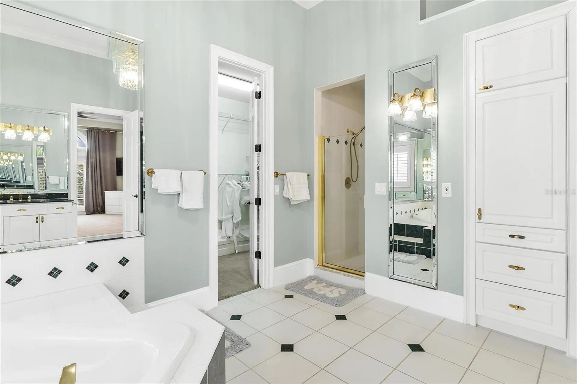1641 Edgewater Drive Mount Dora FL 32757