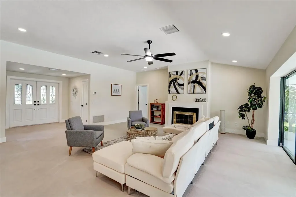 1627 Farrier Trail Clearwater FL 33765