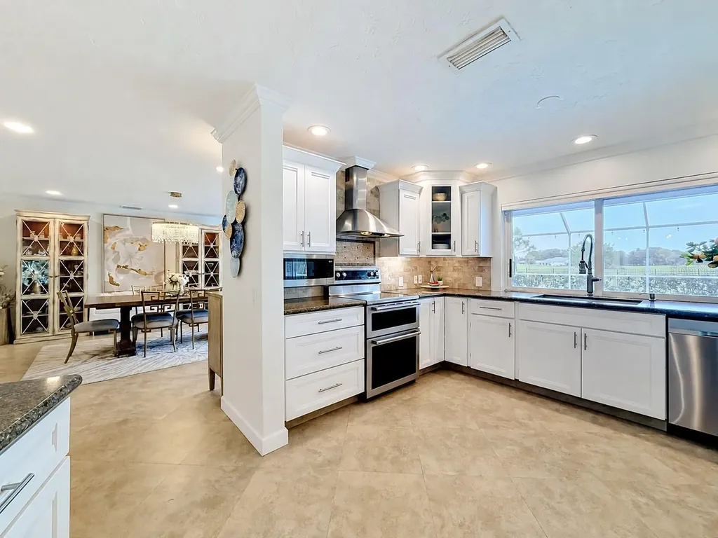 7861 Oliver Road Seminole FL 33777