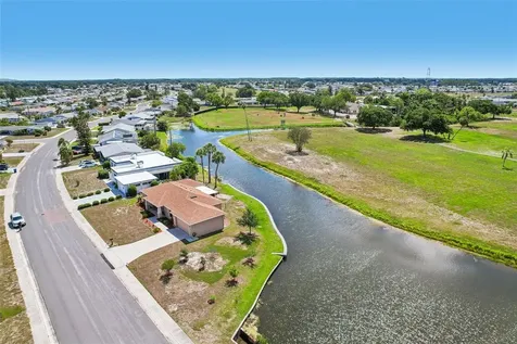 1008 La Jolla Sun City Center FL 33573
