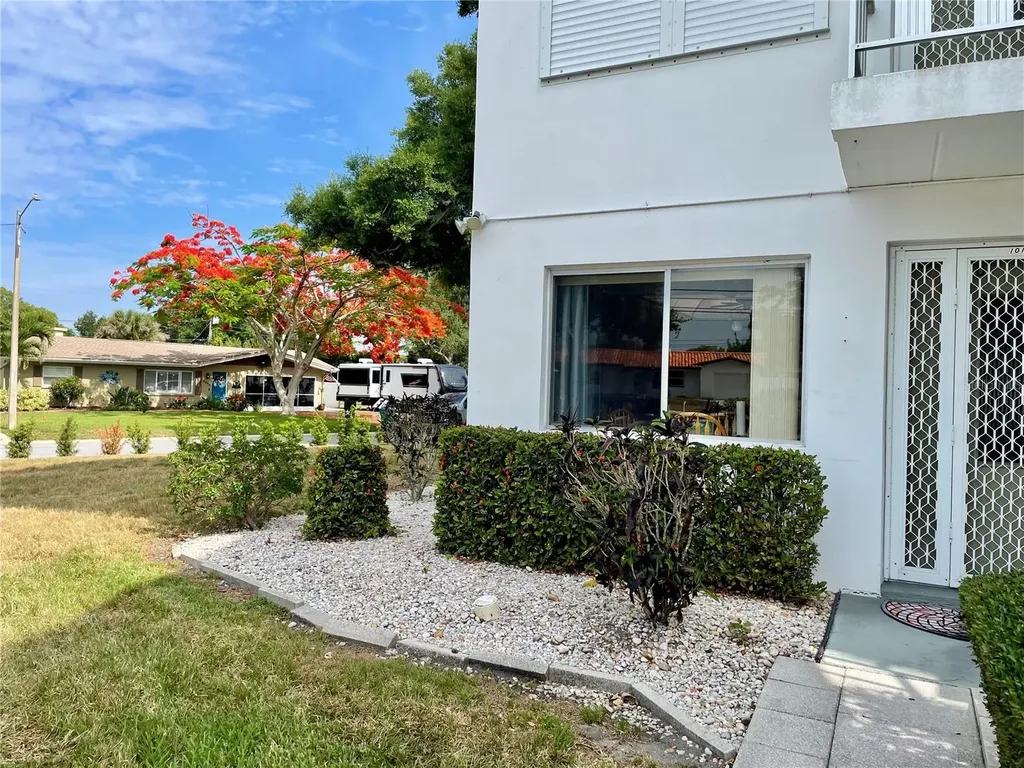 11100 86th Avenue Seminole FL 33772