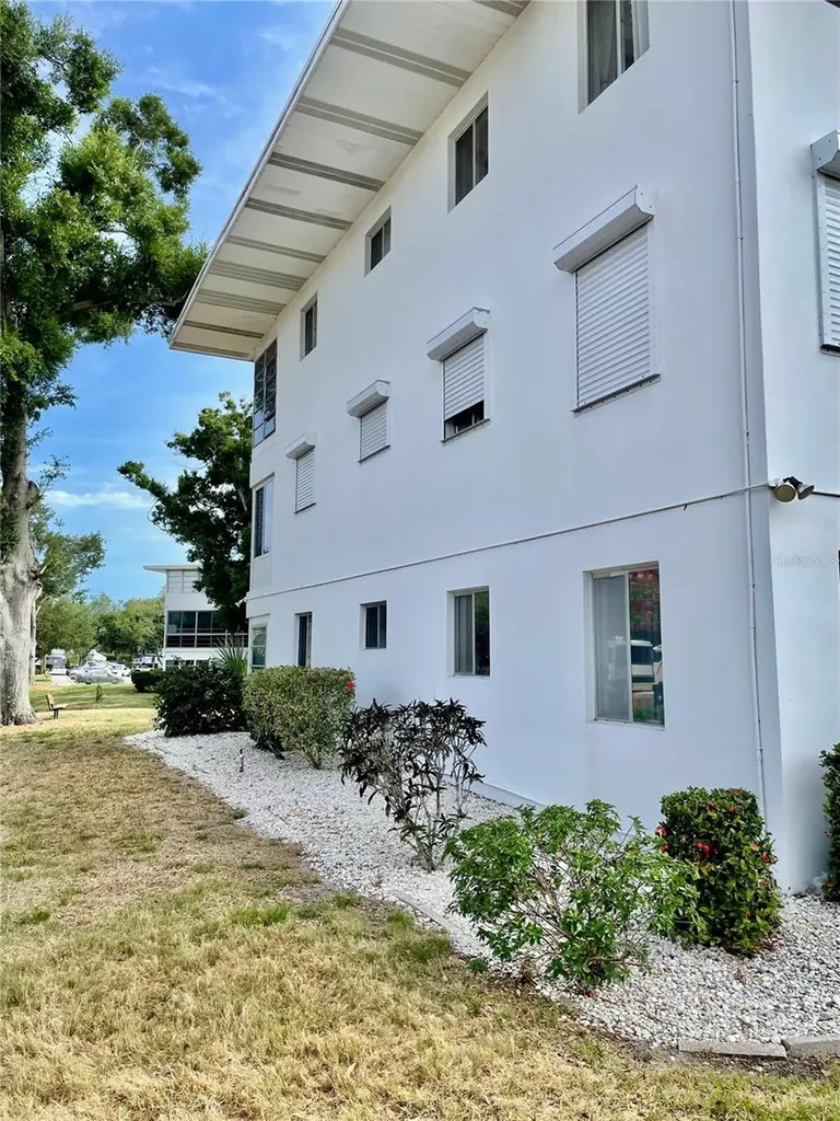 11100 86th Avenue Seminole FL 33772