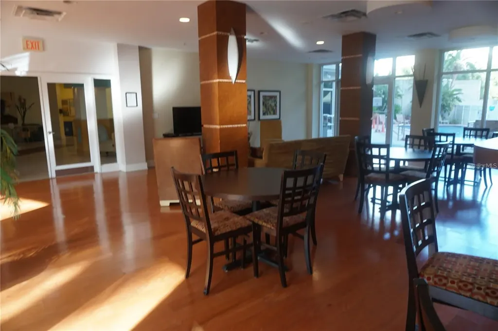 470 3rd Street S St Petersburg FL 33701