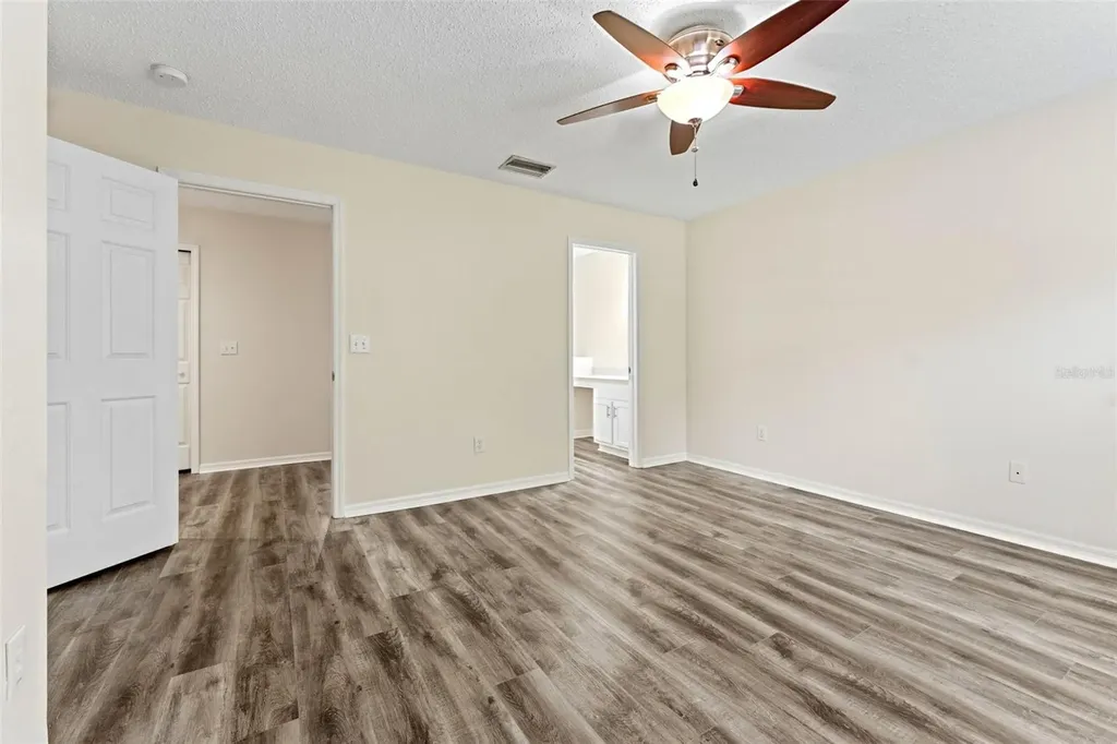 8421 Edgewater Place Boulevard Tampa FL 33615