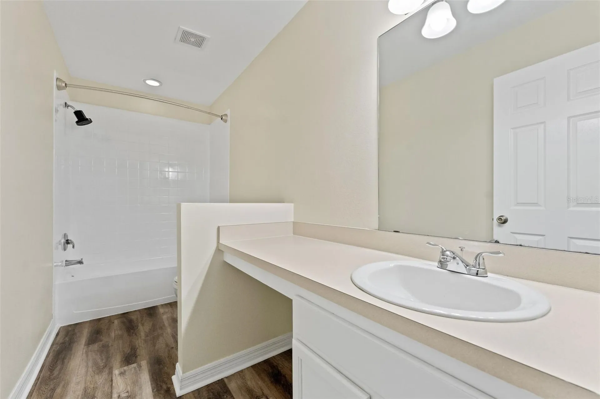8421 Edgewater Place Boulevard Tampa FL 33615