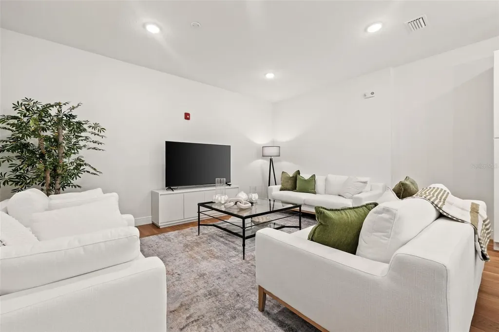 644 3rd Avenue S St Petersburg FL 33701