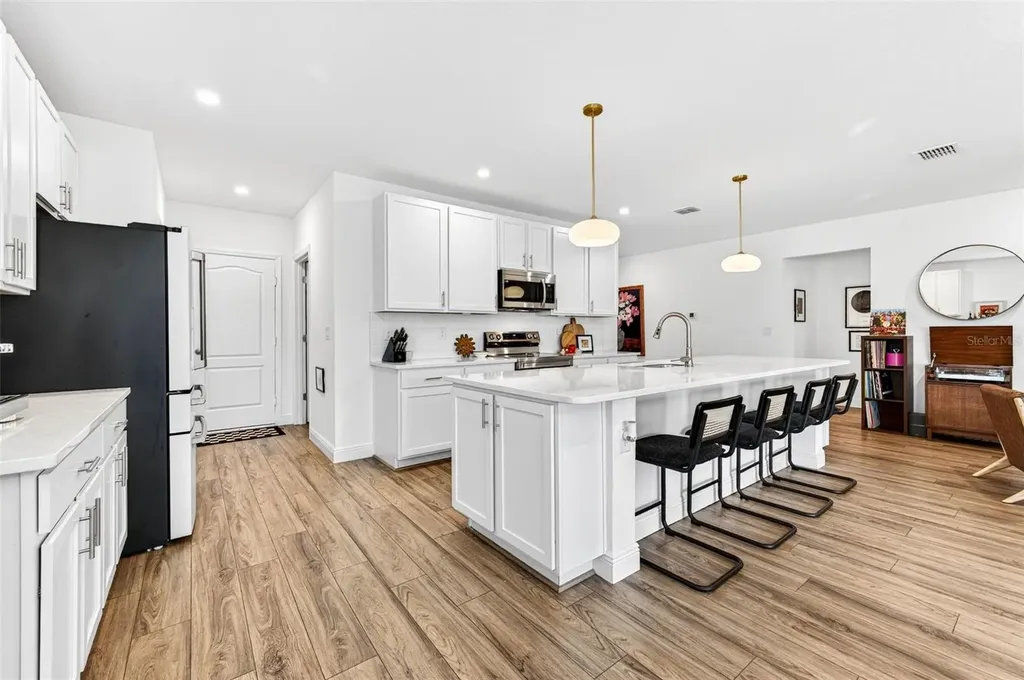 2530 Roygaris Street NW Palm Bay FL 32907